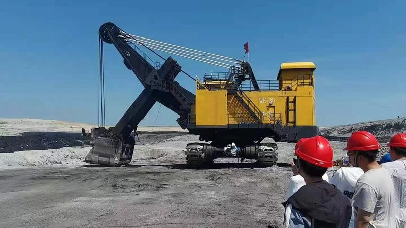 高原专用压路机型号解析：如何选择适应高海拔环境的压实设备